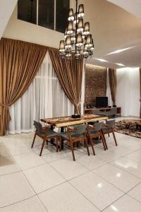 ZINNIA RESIDENCE