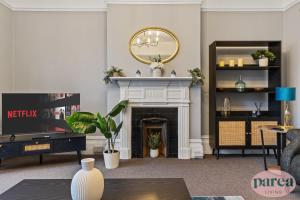 Parea Living - Leytonstone, 2-Bedroom Serviced Apartment, Free Parking, Remote Working