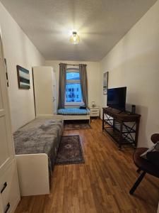 Ideal für Monteure Apartmenthaus Delitzsch 1-2 Zimmer Apartments mit Küche, Waschmaschine, Bad, WiFi, Flat TV usw - Leiligheter, Delitzsch