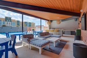 Pet-Friendly New Braunfels Condo with Shared Pool!