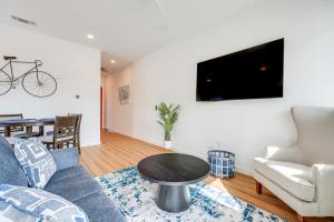 Pet-Friendly New Braunfels Condo with Shared Pool!