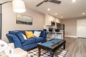 Close to everything fun Free Parking LM1704