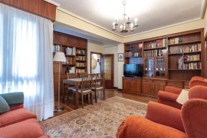 Horia apartment by People Rentals