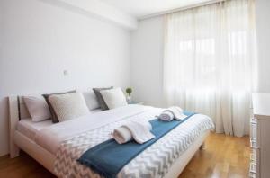 Tesla Apartment URBAN STAY