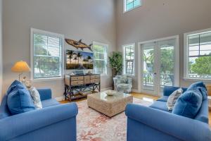 By the Beach with Heated Pool!