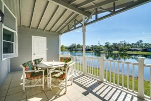 obrázek - North Fort Myers Golf Retreat with Patio and View!