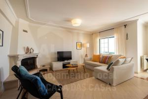 Linas House by AcasaDasCasas