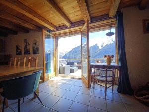 Unique à Champagny lappartement Panoramik dans un Chalet dAlpage avec une vue exceptionnelle