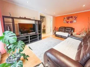 Spacious House near Downtown MTL - Pointe-aux-Trembles