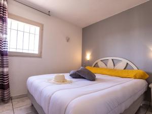 Apartment Port La Roquille-2 by Interhome