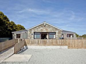 Holiday Home Francis Bungalow by Interhome