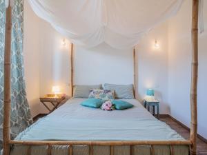 Apartment La casa dei limoni di Valeria by Interhome