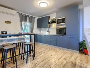 Holiday Home Ketty by Interhome