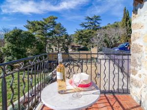 Maisons de vacances Holiday Home La maison aux volets bleus by Interhome : photos des chambres