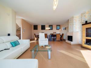 Holiday Home Viena by Interhome