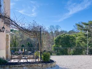 Maisons de vacances Holiday Home La maison aux volets bleus by Interhome : photos des chambres