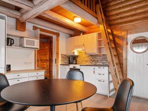 Holiday Home Rustholli 9 by Interhome
