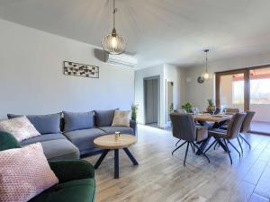 Apartment Emili by Interhome 