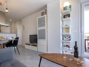 Apartment Victoria Playa III PLus by Interhome