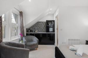 Modern city centre studio apartment