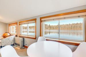 Lakefront Salem Retreat - Fish, Swim, Kayak and More