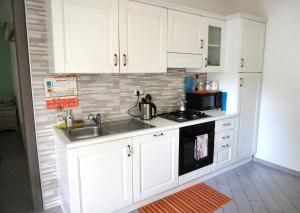 Sardinian Cottage, 150m from the sea, private Garden