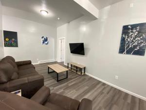 Double Play Apt 1Star Baseball Rentals