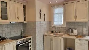 Eirini Home - Steniaí