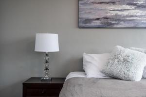 ATL Downtown Onsite Parking 2B City View King Bed LM601