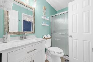 Newly Renovated Condo with Beach access steps away