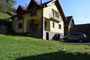 Casa George - Răchiţele