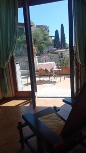 Suite with Terrace and Sea View