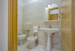 Superior Triple Room room in Hotel Il Buongustaio