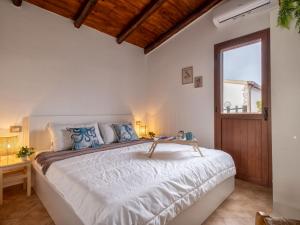 Holiday Home Momo by Interhome img18