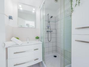 Apartment Grand Bleu by Interhome