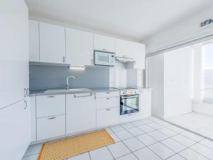 Apartment Grand Bleu by Interhome