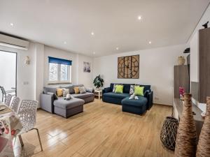 Holiday Home Cristal by Interhome