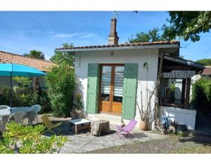 Maisons de vacances charmante maison dans le parc de Royan : Maison 2 Chambres