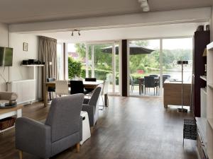 Holiday Home Vrieschehuis Comfort Royaal by Interhome