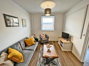 Immaculate 2-Bed Apartment Town Centre