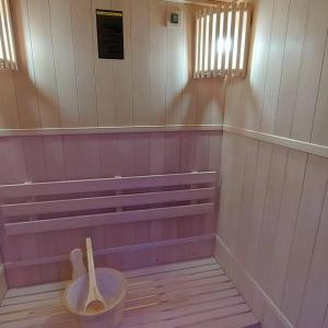 Loveroom sauna, balnéo, parking privé dans le centre de Honfleur