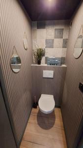 Loveroom sauna, balnéo, parking privé dans le centre de Honfleur