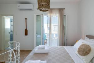 T Apartment Tinos