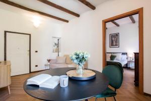 Palline Balcony Apartment