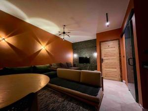 Pop-art studio in Zamalek (no visits)