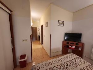 Rooms Matea and a studio apartment for up to 6 people in close proximity to historic Pula and the airport