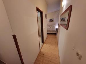 Rooms Matea and a studio apartment for up to 6 people in close proximity to historic Pula and the airport