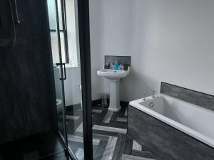 The Lowther Penthouse - 2 Bedrooms - Sleeps 4