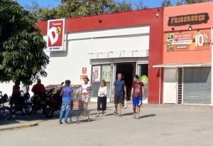 Santa Marta, El Rinconcito Hogareño. Hermoso Apto Y Amplio con Piscina, Cerca Playa Bello Horizonte.