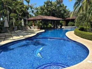 Villa Ela en Playa Herradura - La Mona